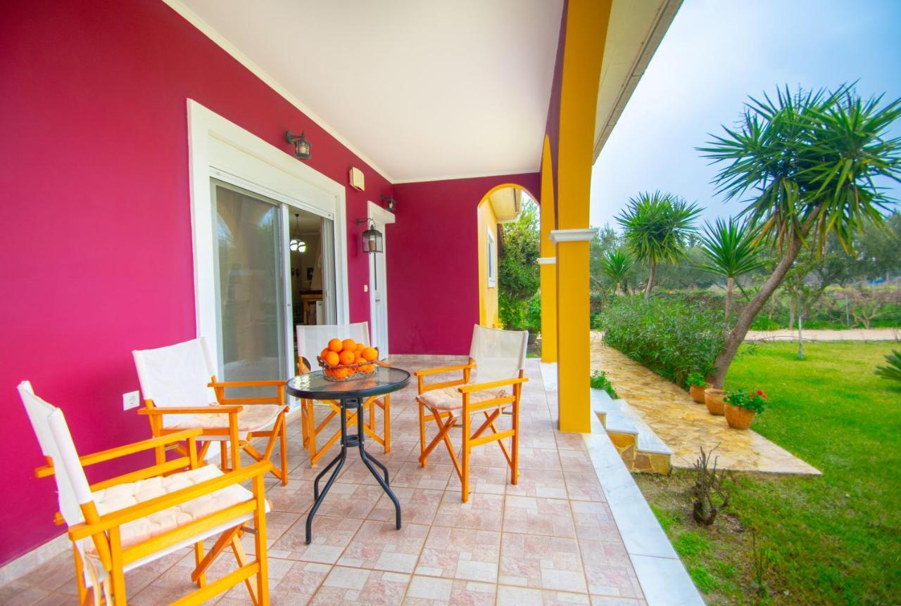 Loukas Farm House Agios Kirikos  ภายนอก รูปภาพ