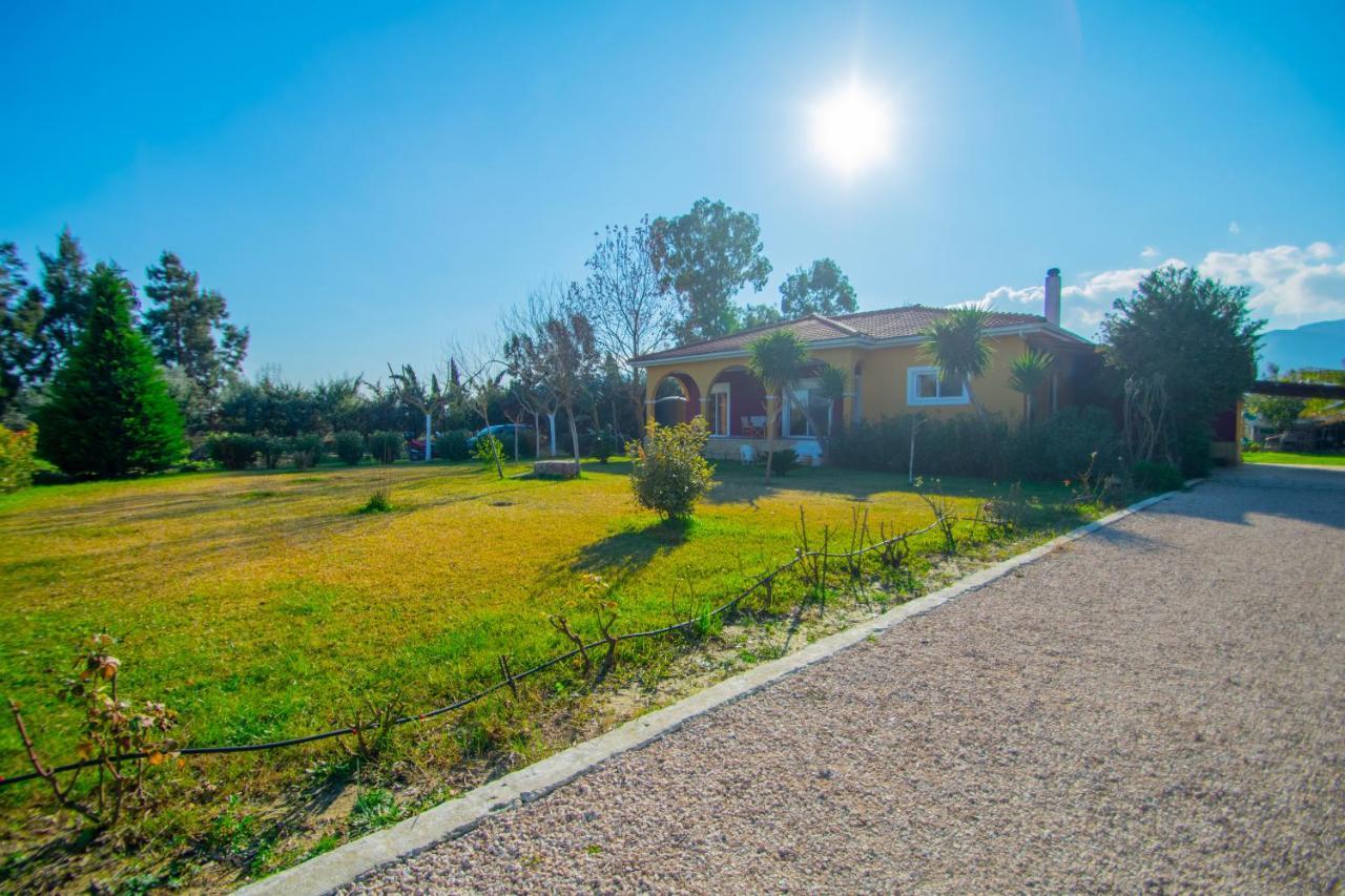 Loukas Farm House Agios Kirikos  ภายนอก รูปภาพ